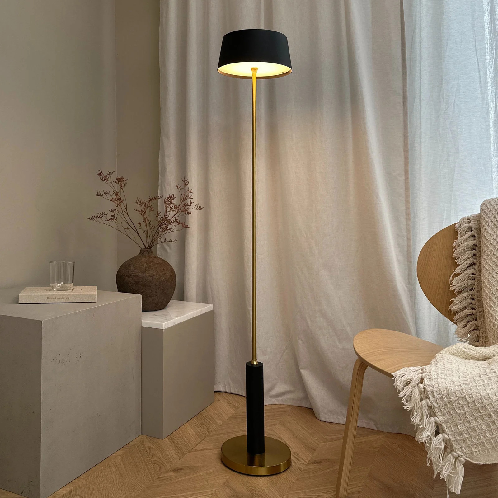 Dyberg Larsen Yoyo Oplaadbare LED Vloerlamp Black - Metaal