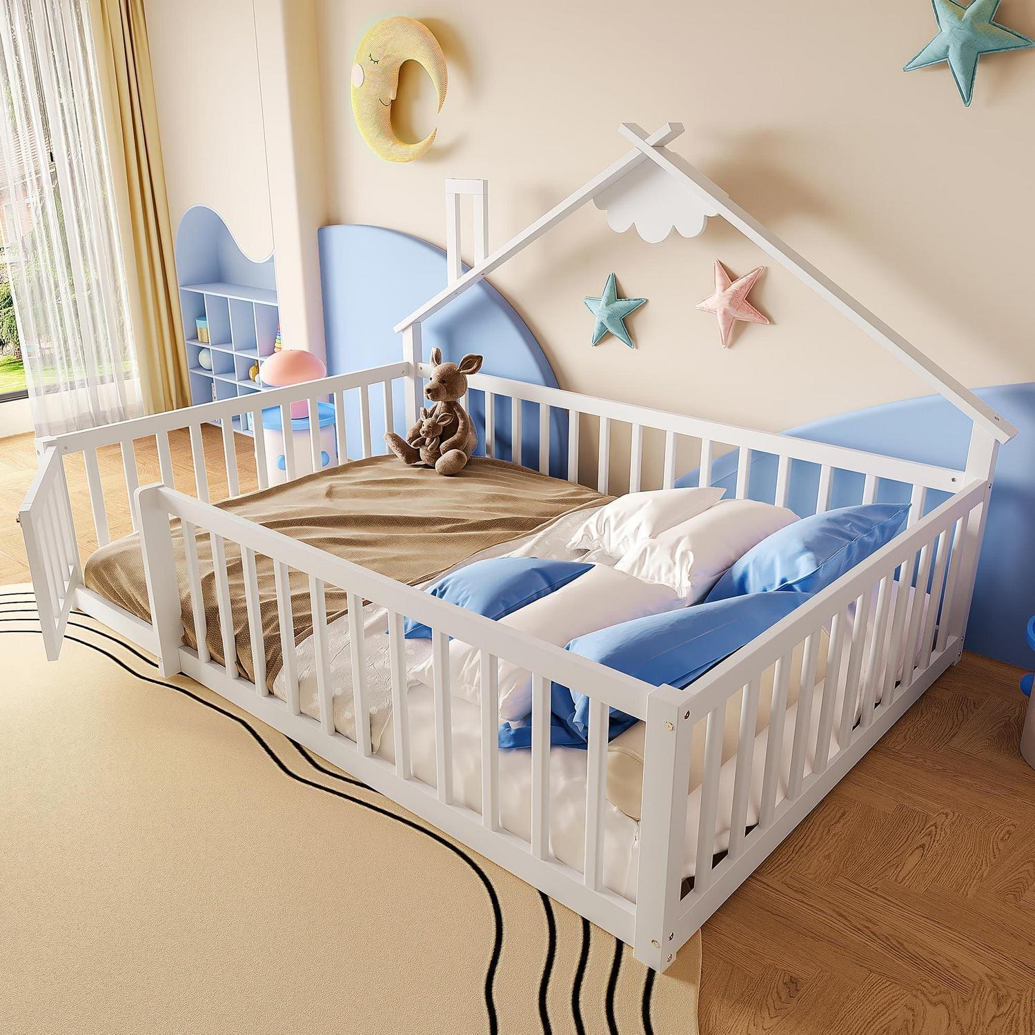 Kinderbett Bodenbett 140x190 cm Hausbett mit Rausfallschutz & Lattenrost, Kiefernholz, Weiß