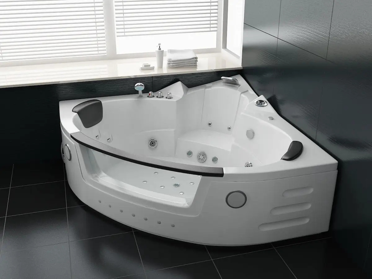 Whirlpool Milano 140 x 140 cm mit Hydrojets, Airjets, Farblicht, Heizung und Bluetooth