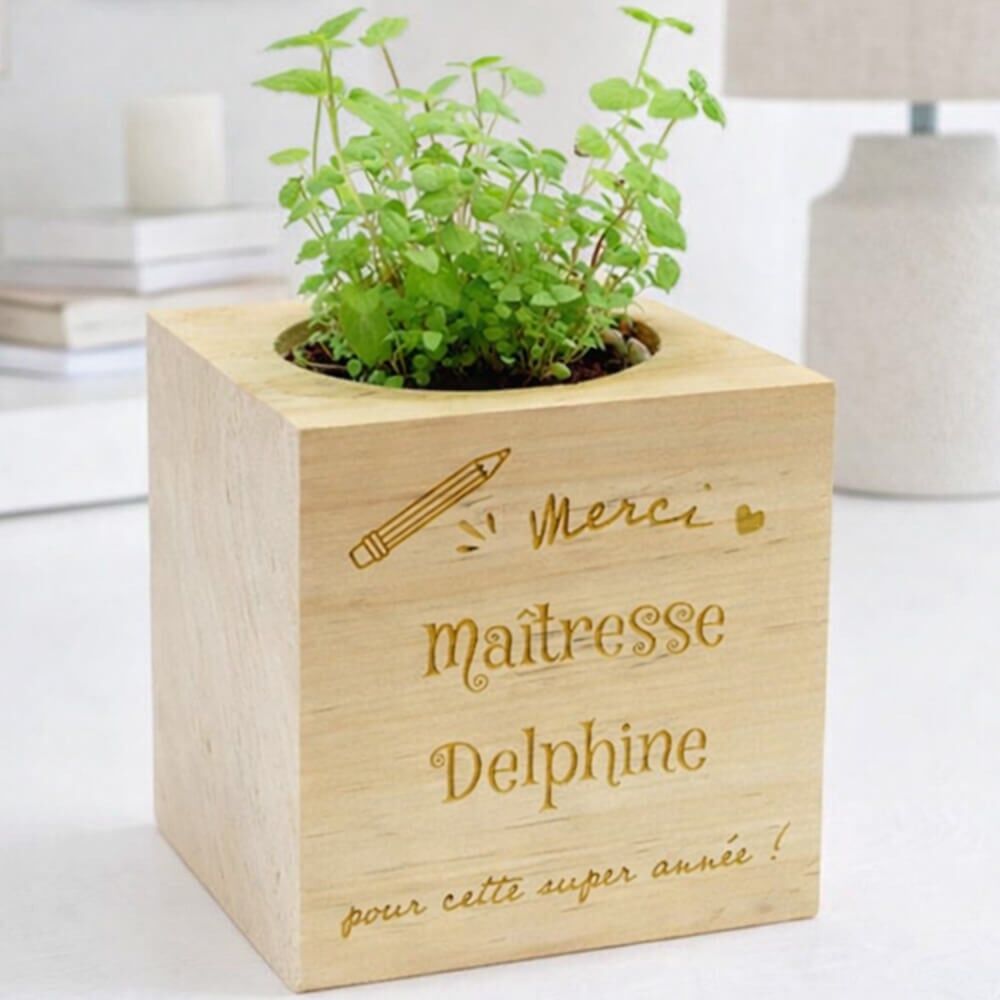 Ocadeau Cube bois Maitresse école