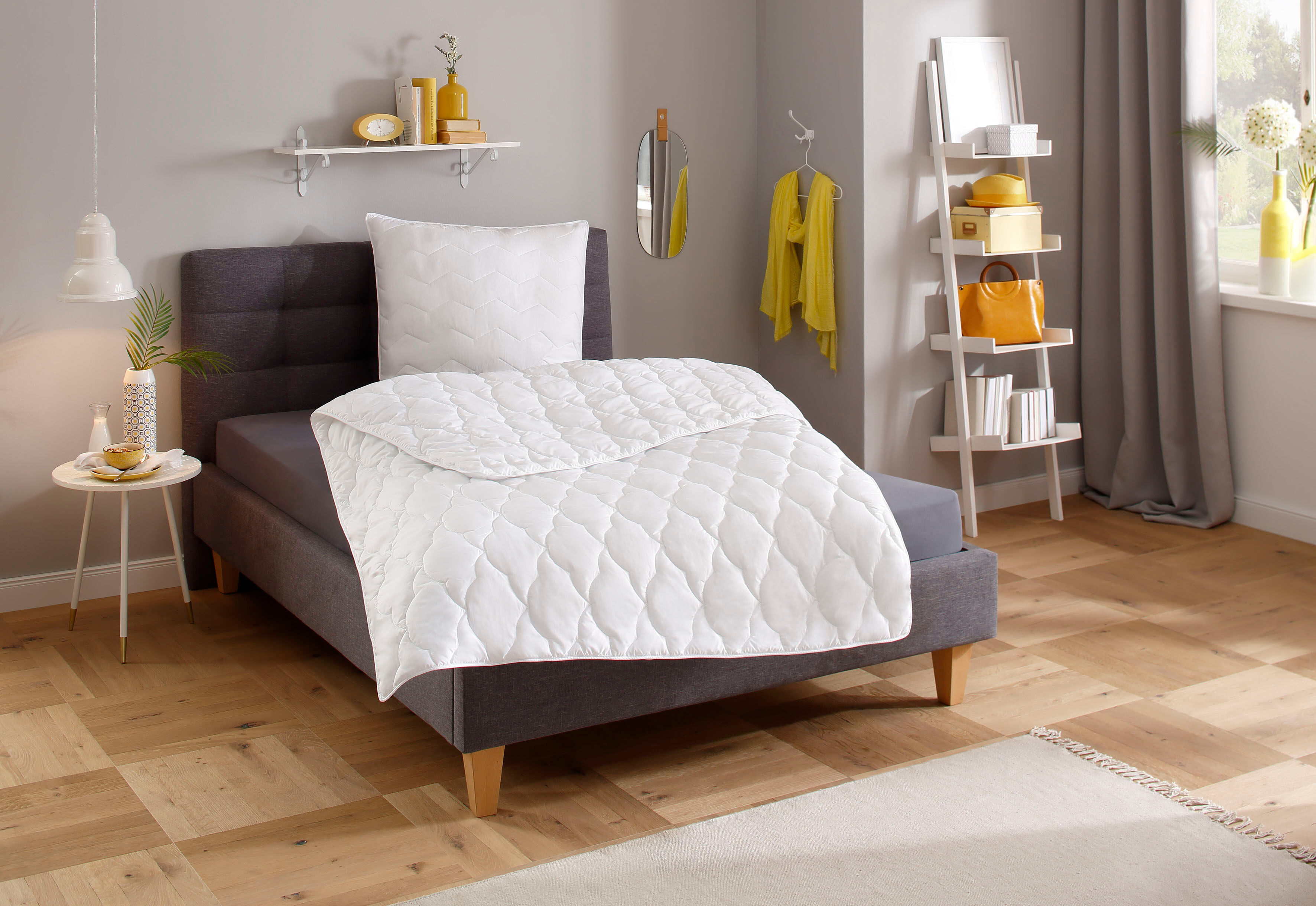 Microfaserbettdecke GOODPRODUCT "Mondschein, Bettdecke 135x200 cm, 155x220 cm, 200x200 cm", weiss (weiß), B:135cm L:200cm, Bezug: 100% Polyester. Füllung: 100% Polyester, Bettdecken, Microfaserbettdecke, Bettdecken, Sommer, Winter; allergiker geeignet (Ha