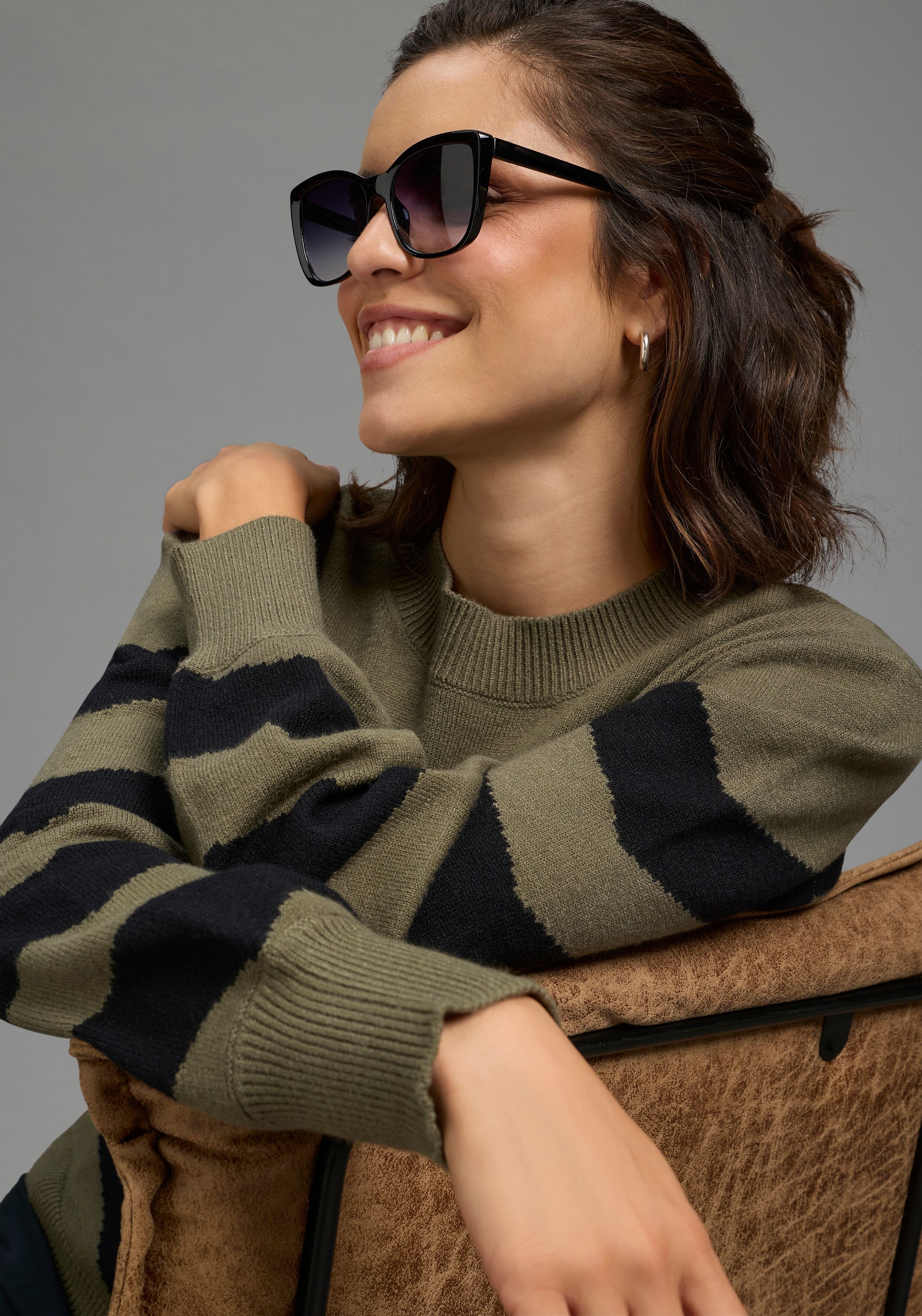 Sonnenbrille LAURA SCOTT, Damen, schwarz, unifarben, Sonnenbrillen Sonnenbrille, für Damen mit grauen Verlaufsgläsern