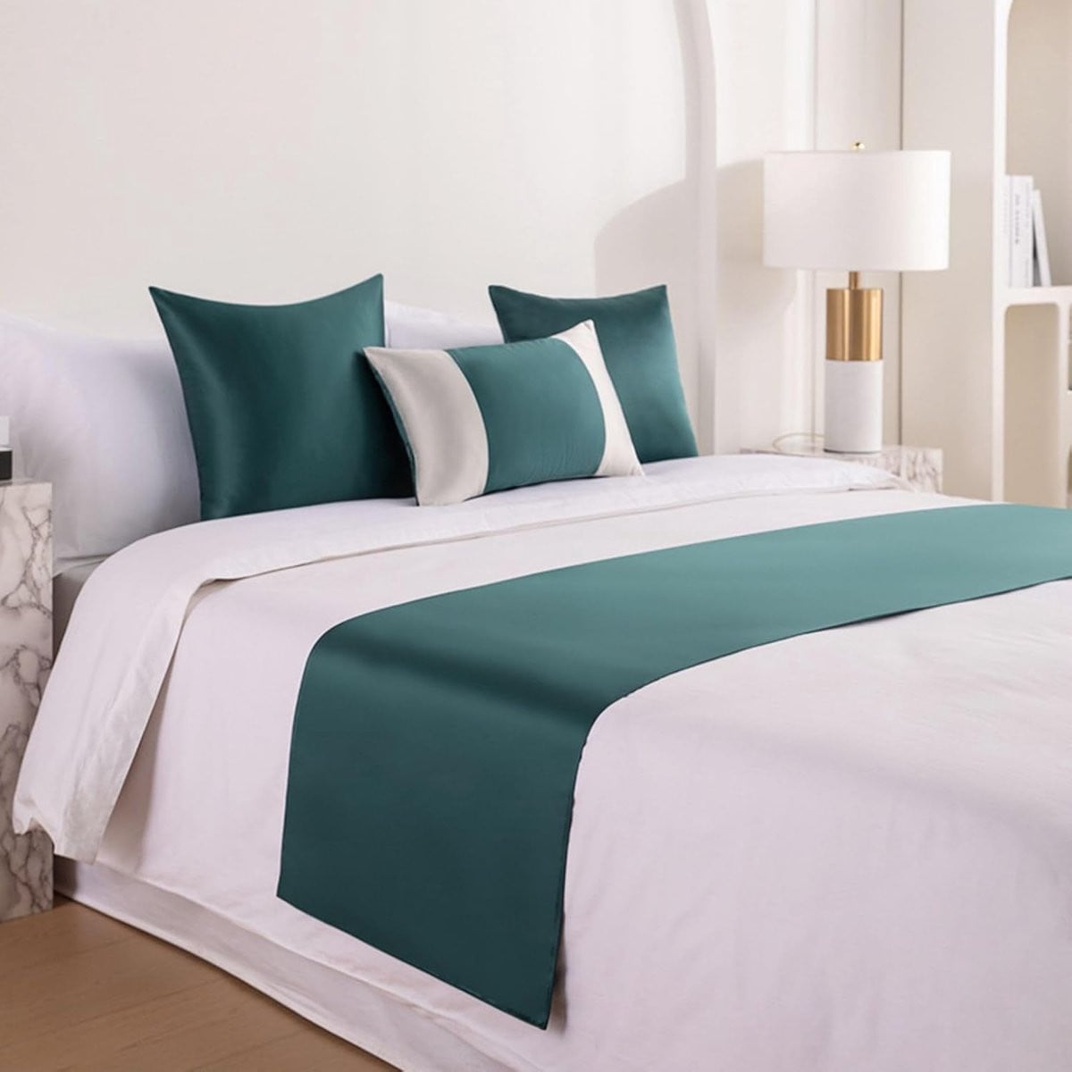 Groene Bedloper van zachte polyester stof - 50 x 240 cm