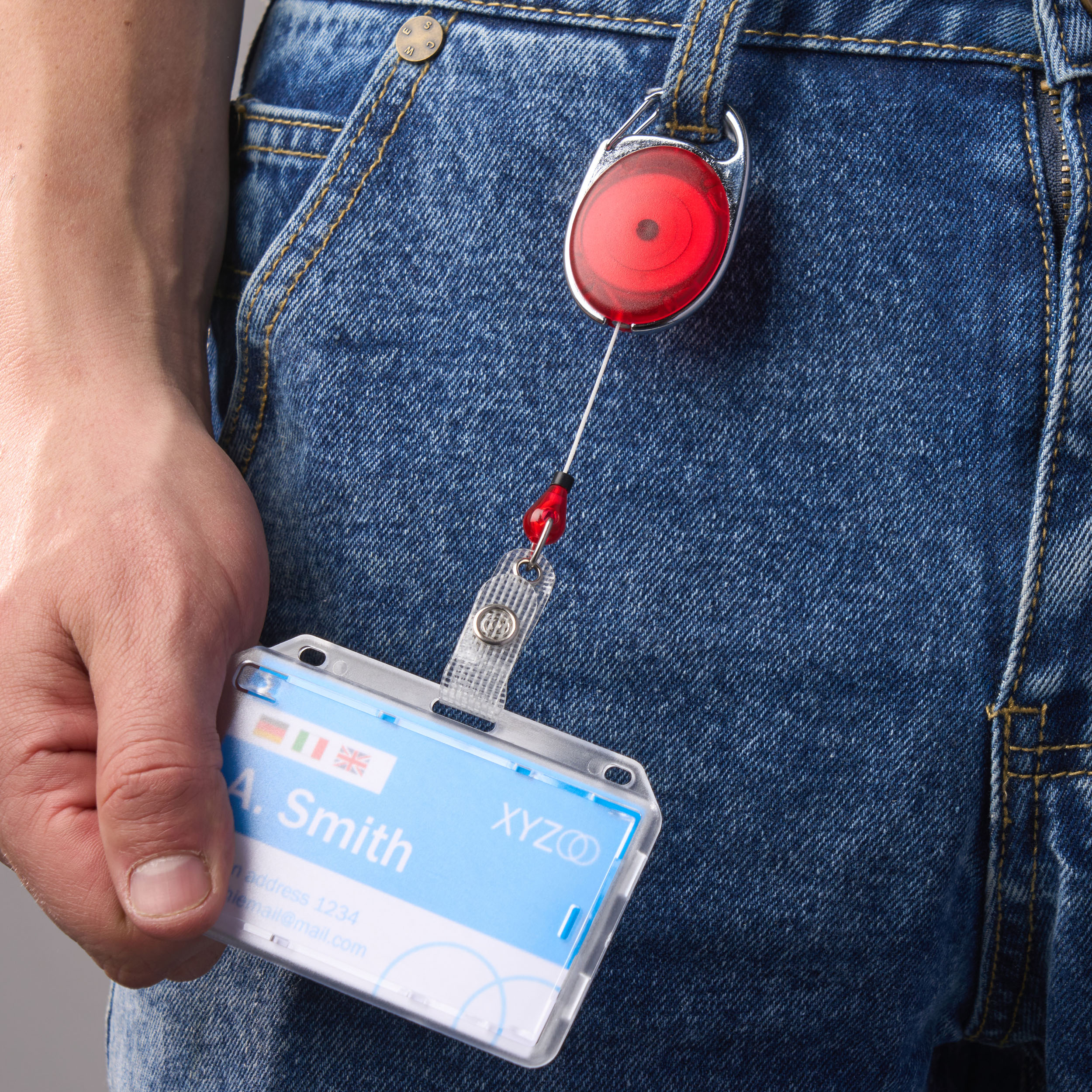 SPRINTIS Porte-carte enrouleur 1 curseur   rouge, transparent, plastique rigide