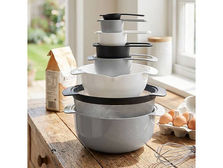 Schüssel-Set mit Messbechern, Löffeln und Sieb, 8-in-1