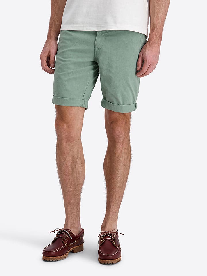Timezone Chinoshorts "Luca" in Grün - W33