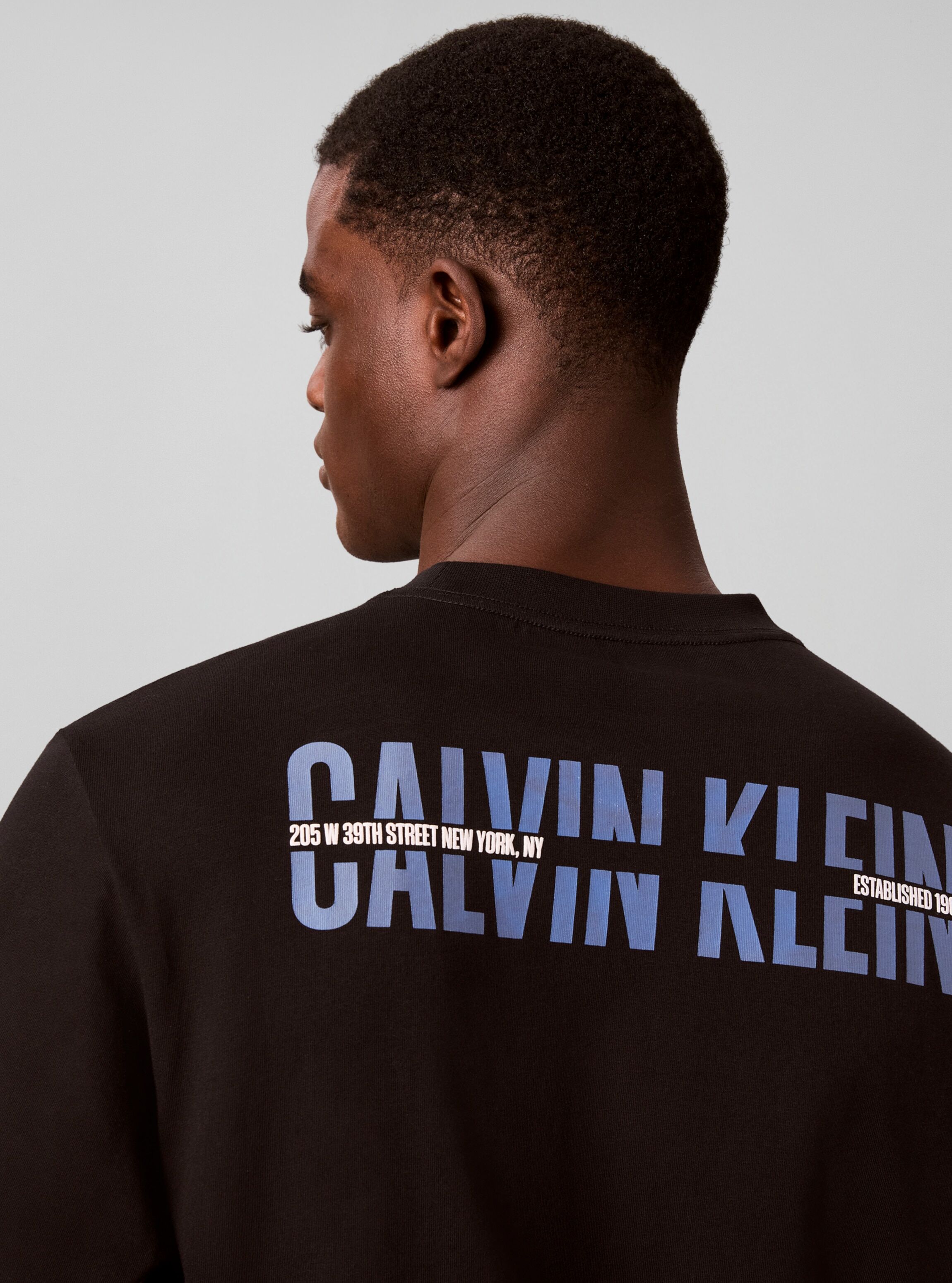 Langarmshirt CALVIN KLEIN JEANS "EASY 20S RETRO CALVIN BACK", Herren, Gr. S, schwarz, Web, Obermaterial: 100% Baumwolle, unifarben, regular fit normal, Rundhals, eingesetzt abgesteppte Kante, Shirts Langarmshirt, Regular fit mit Markenprint schwarz S