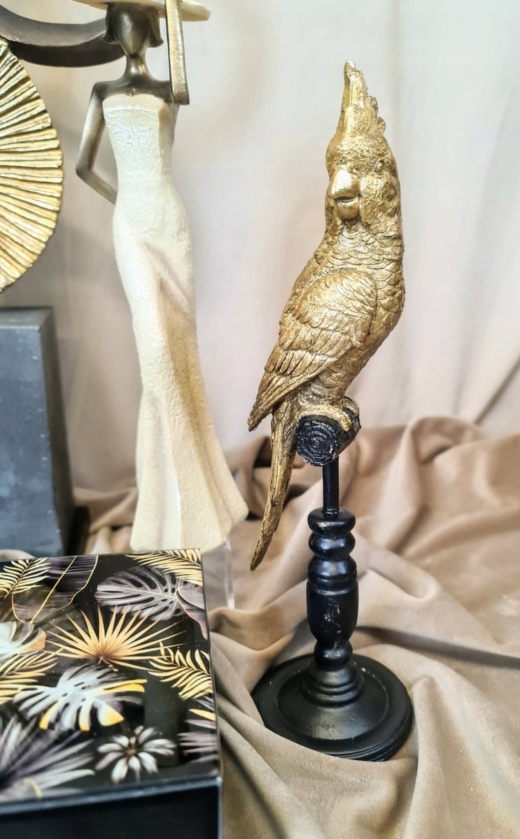 Gouden Kaketoe Figuur - Decoratief Vogel Standbeeld voor op tafel, 28 cm