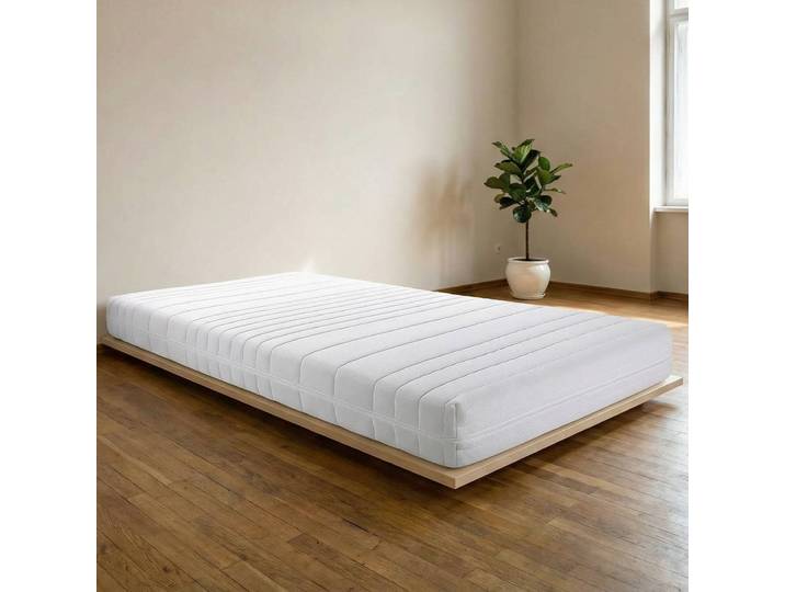 Matelas en mousse froide Carry Titan 80 x 200cm Âme : mousse froide Revêtement : Polyester Blanc