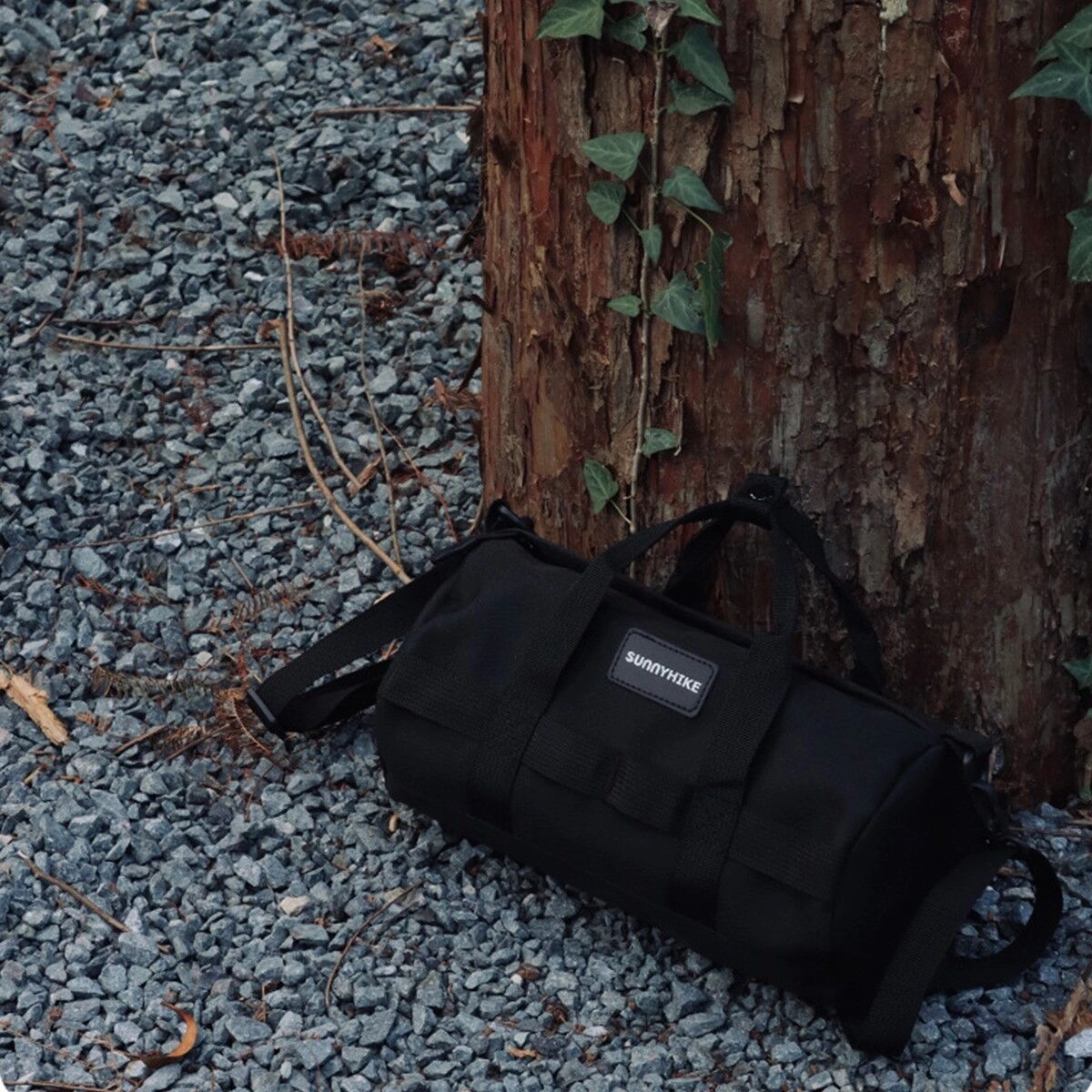 INF Schwarze wasserdichte leichte Sport-Sling-Tasche – 5L wandelbare Umhängetasche mit abnehmbarem Gurt