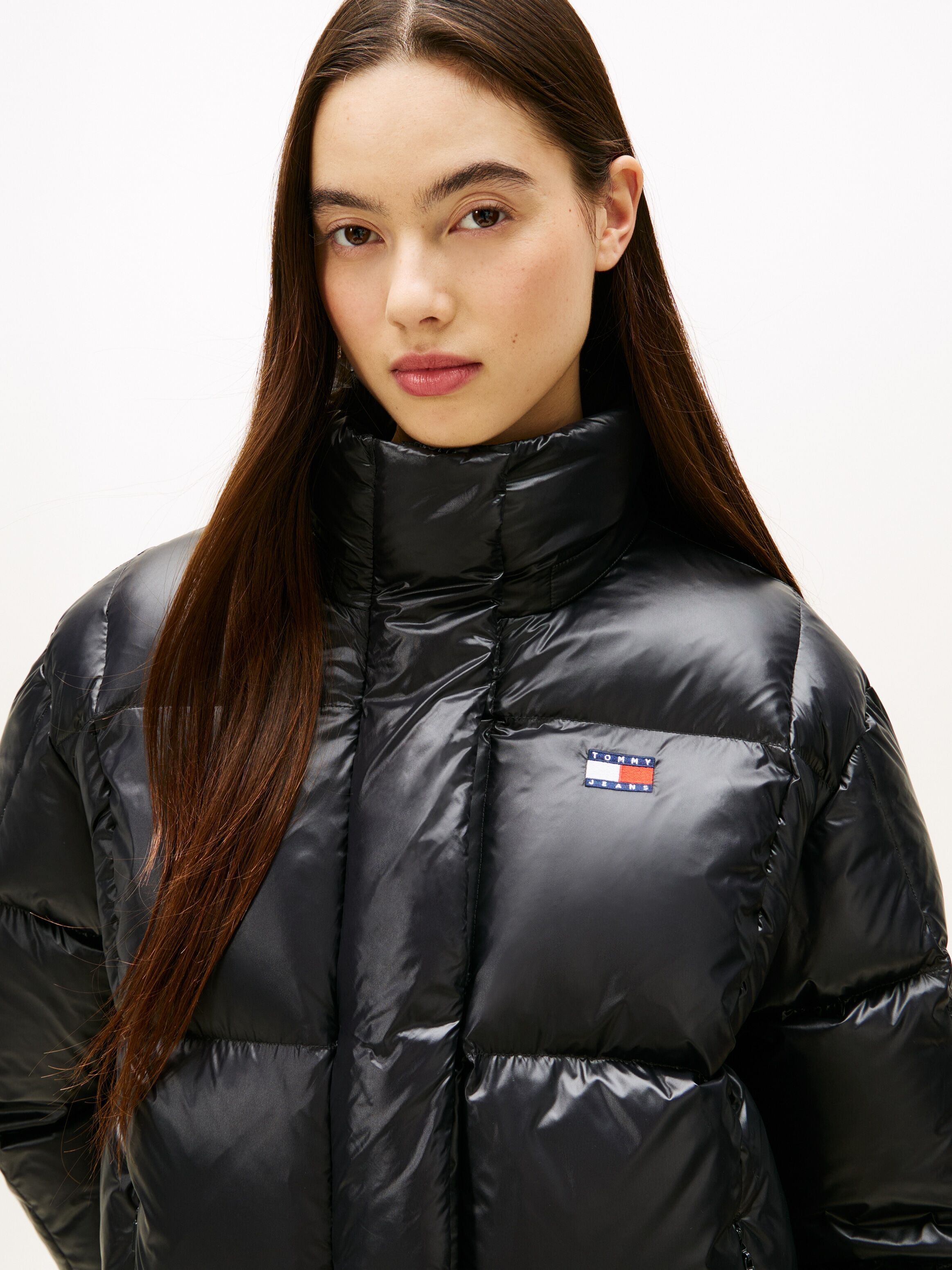 Steppjacke TOMMY JEANS "TJW ALASKA GRID DWN JCKT SHINY", Damen, Gr. L (40), schwarz, Steppware, Obermaterial: 100% Nylon, unifarben, regular fit, Jacken Steppjacke schwarz L (40)