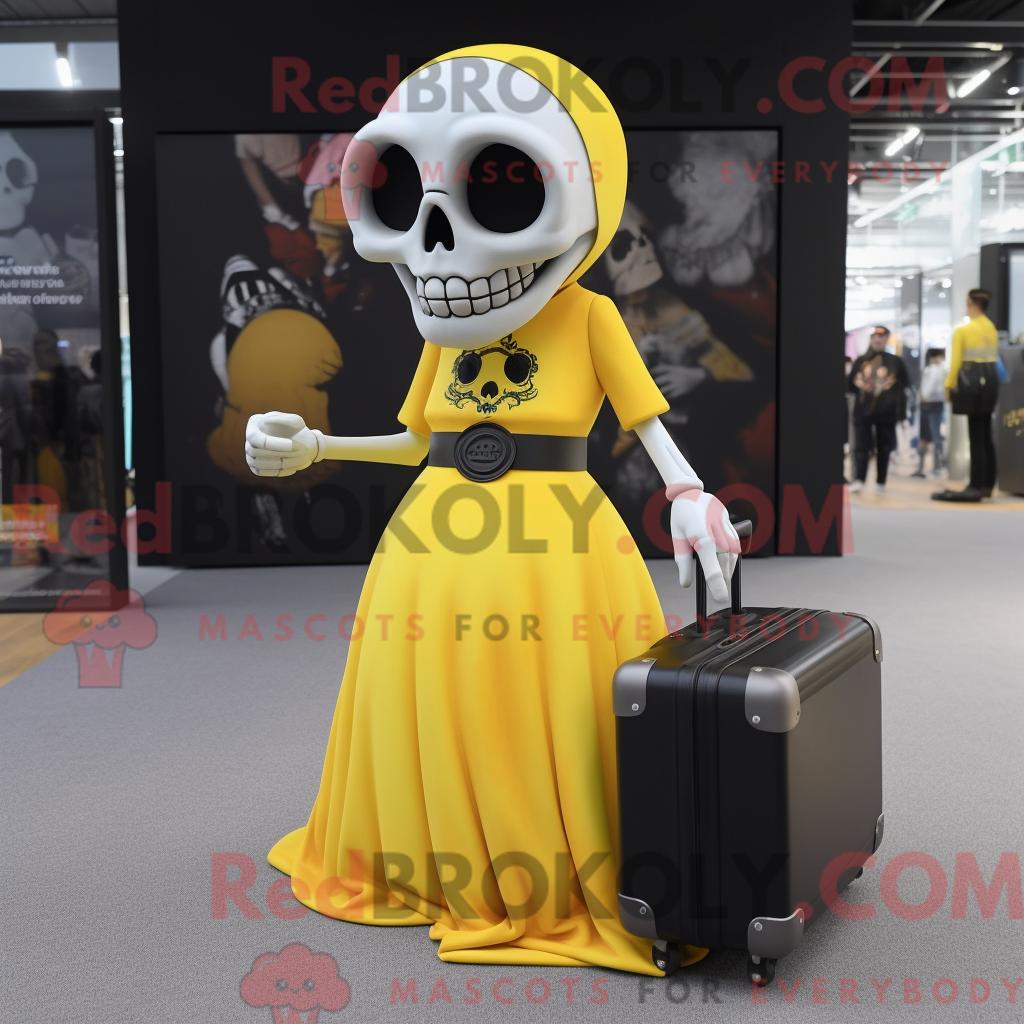 Maskottchenfigur REDBROKOLY eines gelben Totenkopfes mit Maxirock und Aktentasche