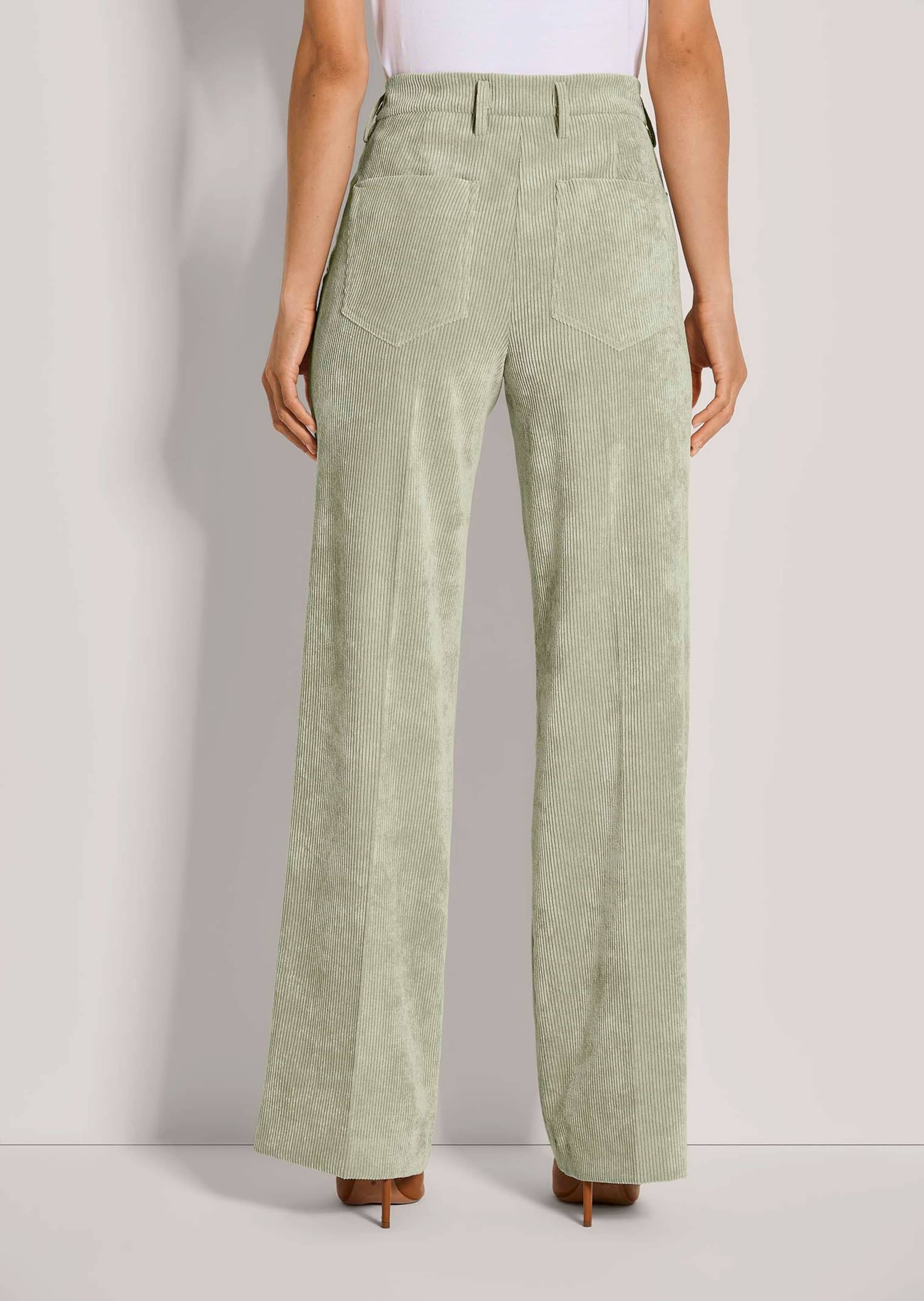 Cordhose MADELEINE "Cordhose Weite Cordhose mit Bügelfalten", Damen, Gr. 21, N + K Gr, grün (jadegrün), Modern, normal, Hosen Cordhose, Weite Cordhose mit Bügelfalte