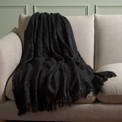 SAFAVIEH Gaia 51 x 67 Inch Cotton Throw