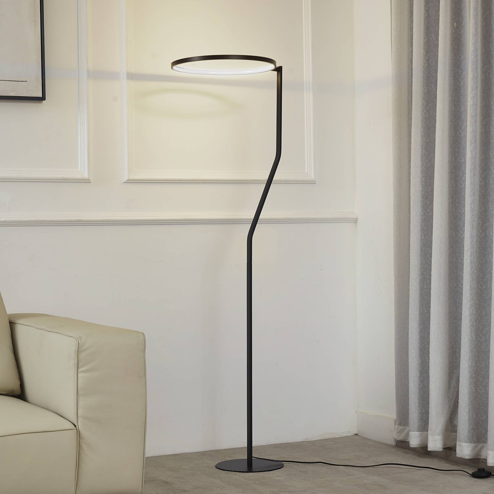 LED Stehlampe Rayon Lindby, schwarz, für Wohn- / Esszimmer, Metall, Modern, LED Stehlampe