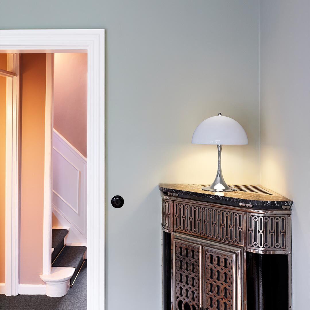 Louis Poulsen Panthella 320 Tischleuchte (opal beige) opal beige