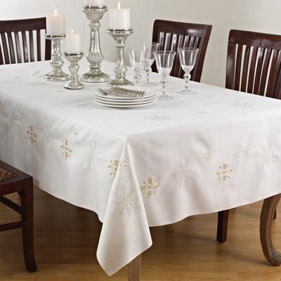 Saro Lifestyle Elegant Tablecloth With Snowflake Design