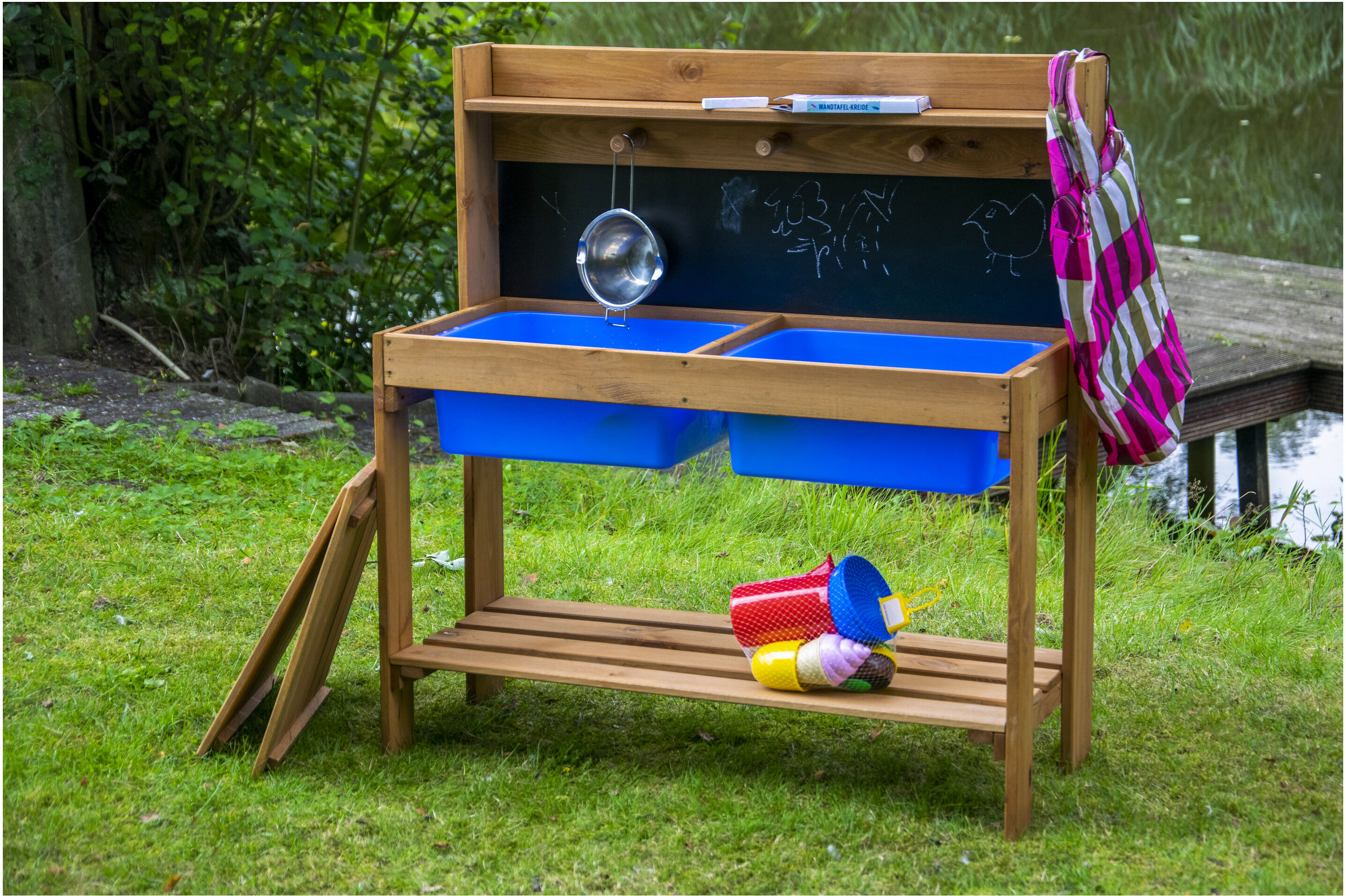 DOBAR Matschküche für Kinder, aus Holz, mit Kreidetafel