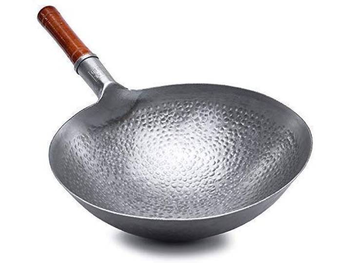 Vorgewürzter Kohlenstoffstahl-Wok, Handgeschmiedeter Eisen-Wok, Professioneller Chinesischer Traditioneller Handgehämmerter Kohlenstoffstahl-Pow-Wok Mit Ulmenholz- Und Stahl-Helfergriff-36cm