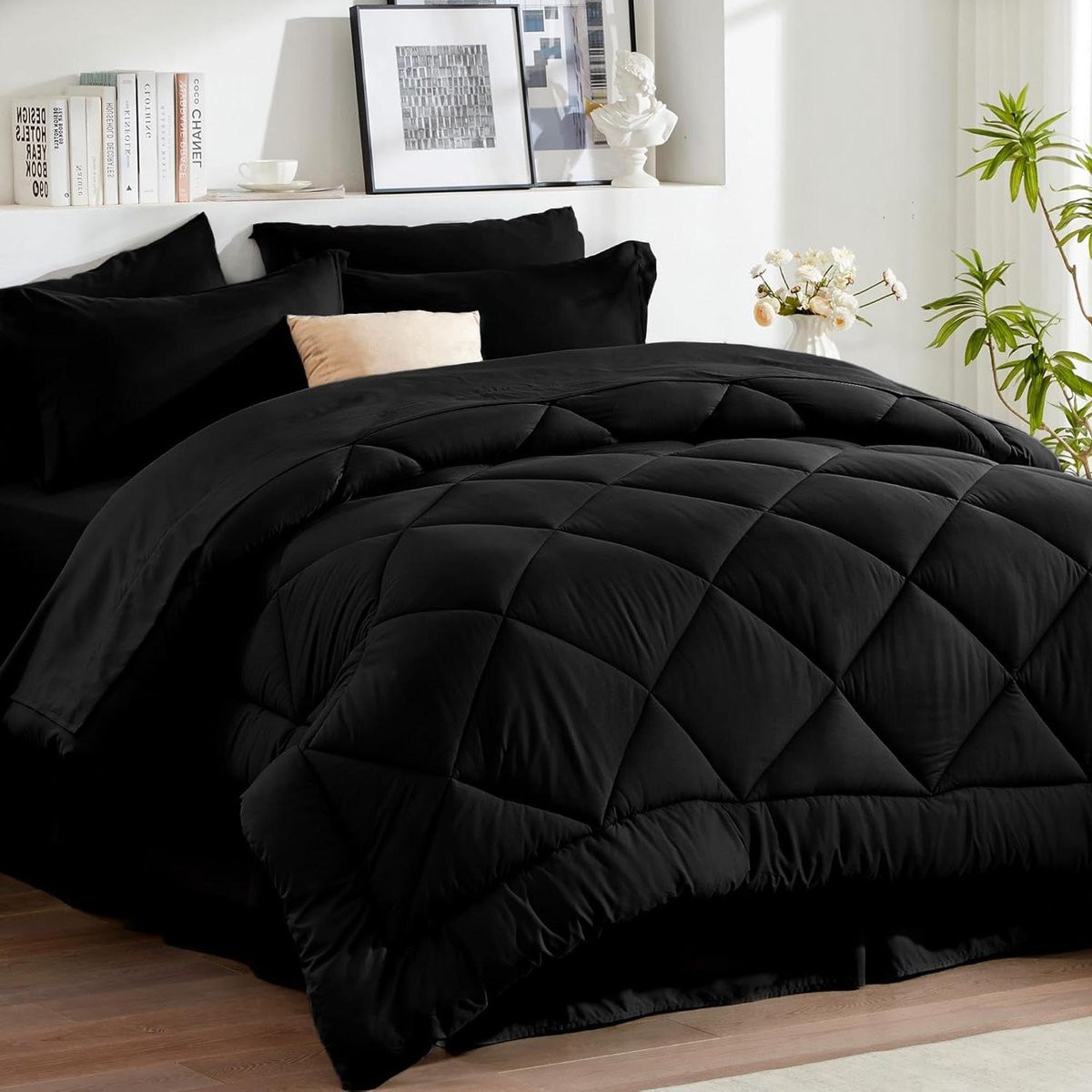 8-delig Beddengoedset Queen Size - Zwart Microvezel Dekbedpakket met Laken