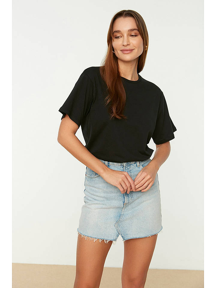 trendyol Shirt in Schwarz - L