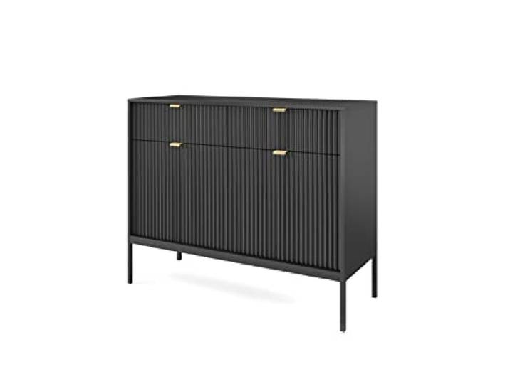 DomiMeble Kommode Nova - geschmackvoll und elegant, Kommode mit 2 Türen, 4 geräumige Ablagen, aus hochwertiger Schichtstoffplatte, modernes Design, goldene minimalistische Griffe (Schwarz)
