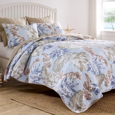 Tropics Finely Stitched Quilt Set by Greenland Home Fashions in Mist (Size FL/QUE)