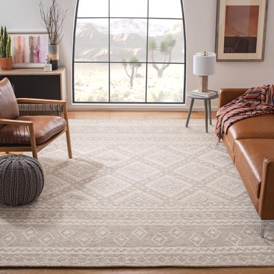 SAFAVIEH Handmade Micro-Loop Oliviera Wool Rug