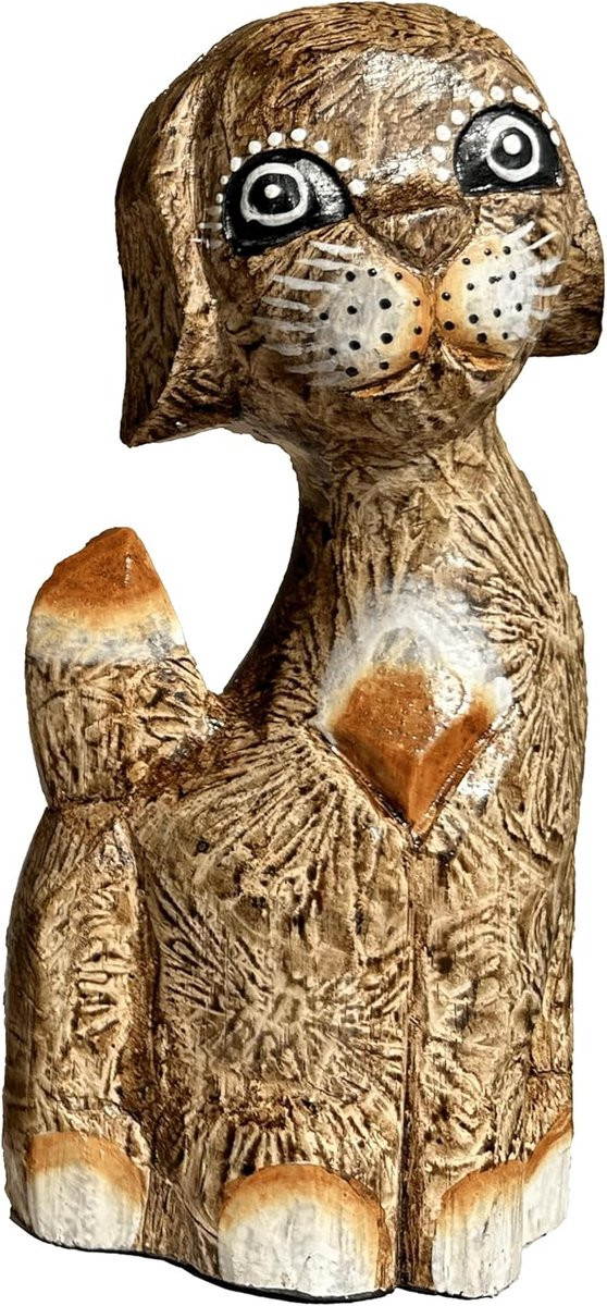 Handgemaakt houten hondenbeeldje voor decoratie in huis