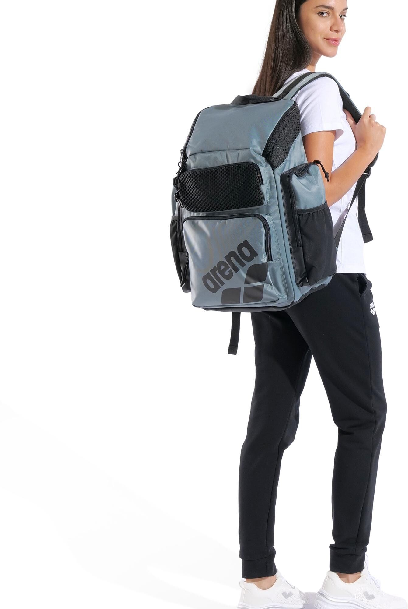 Arena Mochila para deporte y natación One Go 45L . Verde