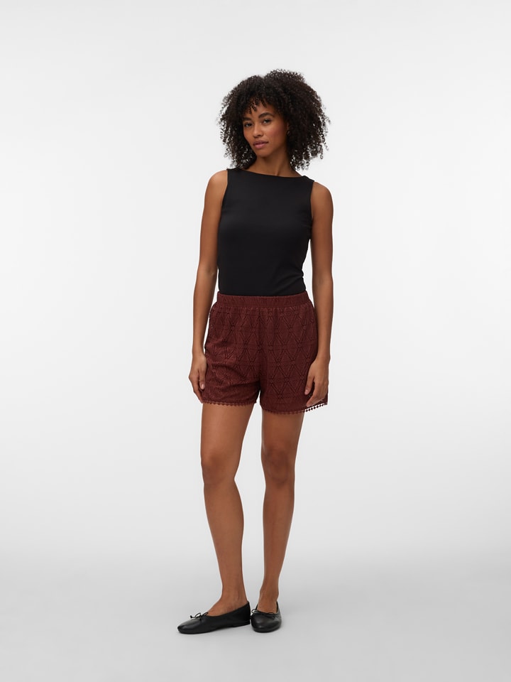 Vero Moda Shorts in Braun - M