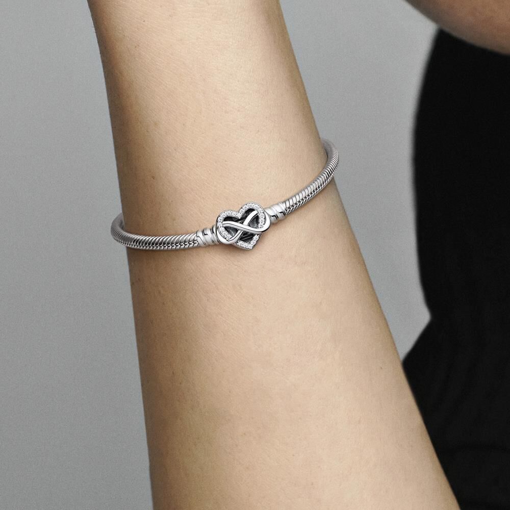 PANDORA Moments Armband Unendlichkeit Herz aus Sterlingsilber
