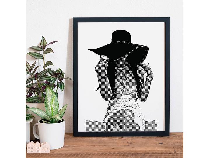 Bild Young Women Wearing Sun Hat Rahmen: Massivholz Buche, lackiert Abdeckung: Plexiglas Multicolor 42 x 52cm