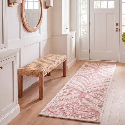 SAFAVIEH Handmade Capri Ilianka Wool Rug