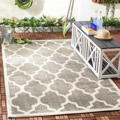 SAFAVIEH Amherst Erma Modern Rug