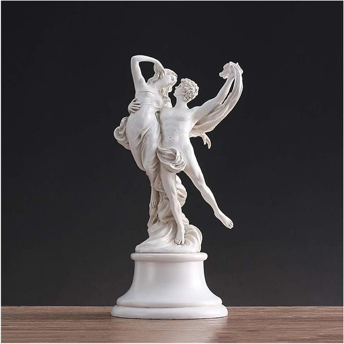 Bronskleurig Dansend Paar Beeld - Handgemaakte Liefdessculptuur van Zandsteen - Hoogte: 32 cm