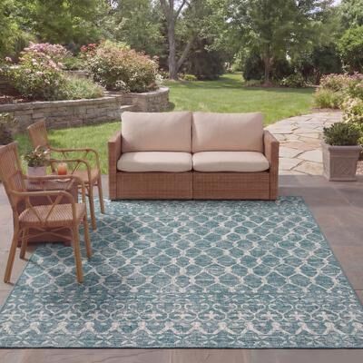 SAFAVIEH Courtyard Milina Transitional Rug