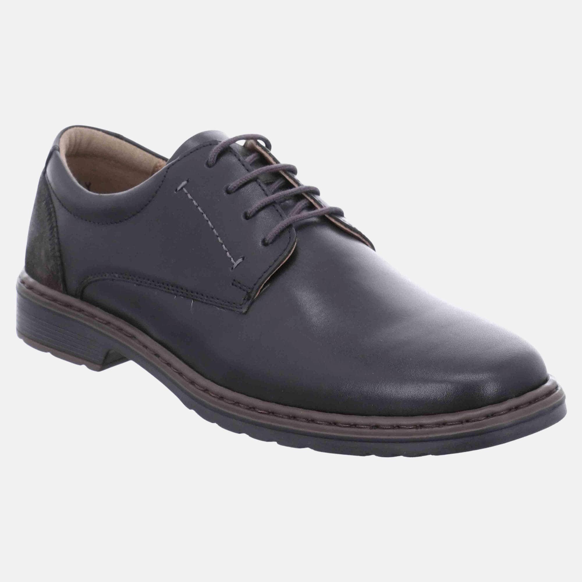 Alastair 01 is een heren smart-casual schoen