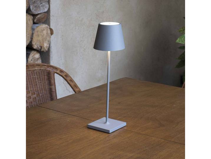 FARO BARCELONA LED-Tischlampe Toc mit USB-Charger, IP54, grau Toc, dimmbar, alu / grau / zink, Aluminium, Modern