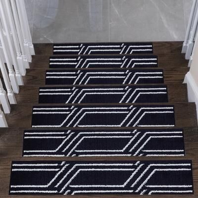 "SUSSEXHOME Plaza Collection Stair Treads 100% Polypropylene 9"" x 28"""