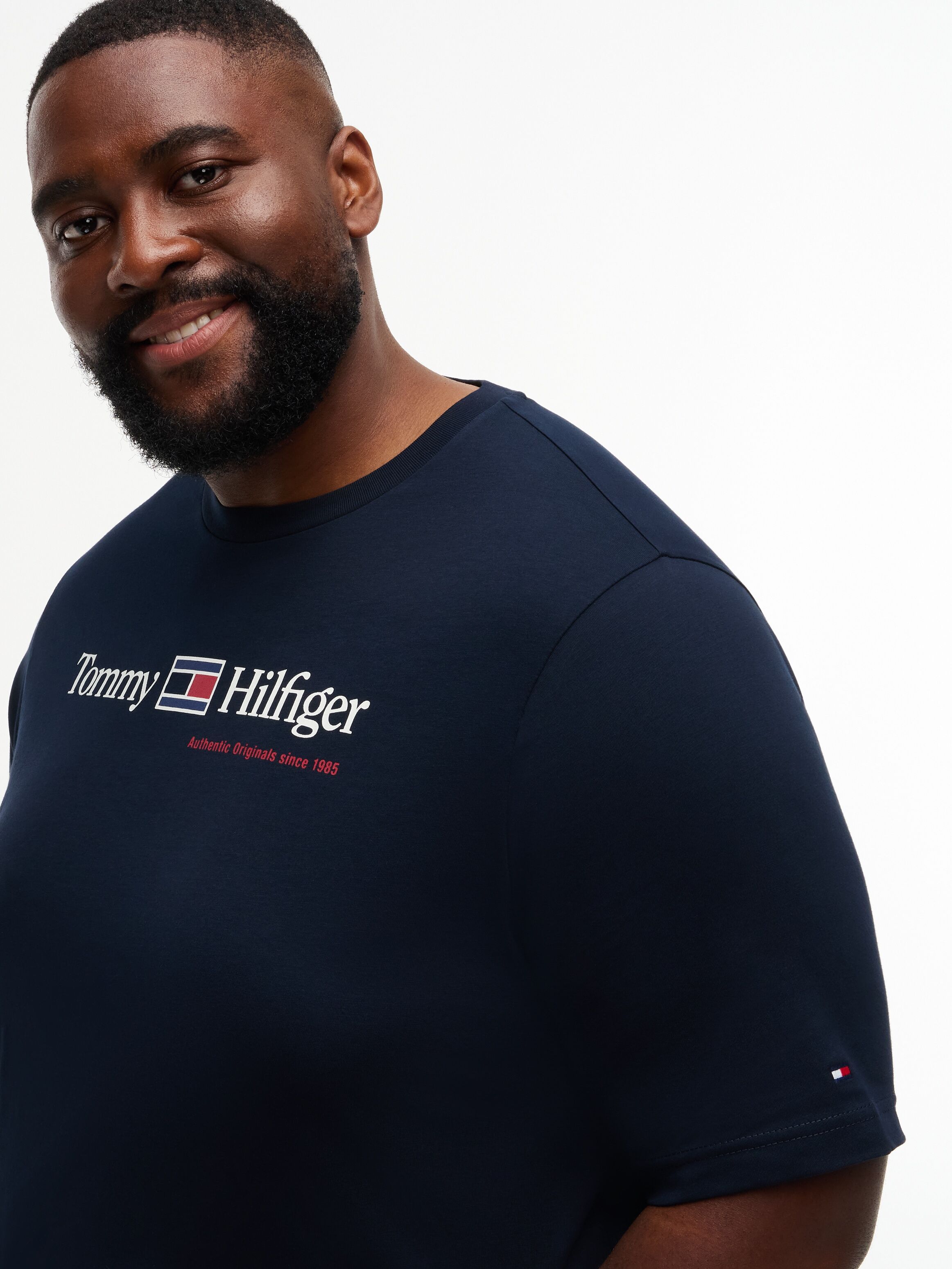 T-Shirt "BT-BRAND LOVE RWB GRAPHIC", Herren, Gr. 4XL, blau (navy blau), Single Jersey, Obermaterial: 100% Baumwolle, TOMMY HILFIGER BIG & TALL, normal, Rundhals, Shirts T-Shirt, Grosse Grössen navy blau 4XL