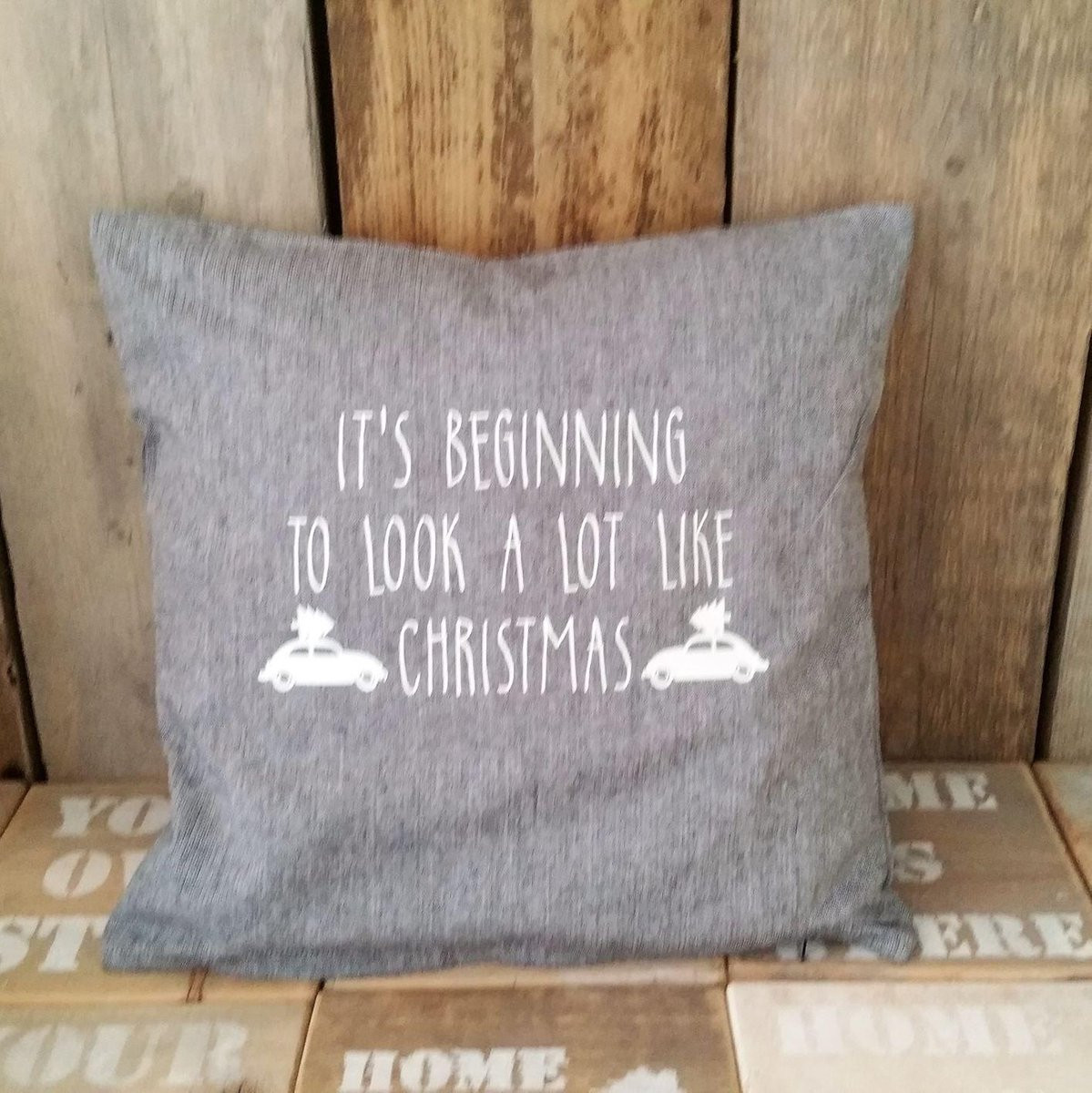 Kerst kussenhoes met tekst It’s beginning to look a lot like Christmas, kussensloop 50x50 cm