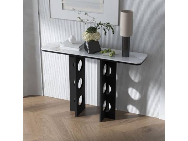 Schmale Konsolentabelle für Eingang und Sofa Halbmondkante und Acrylbeinen Gesinterte Steinplatte, schmales Design, moderne Dekoration