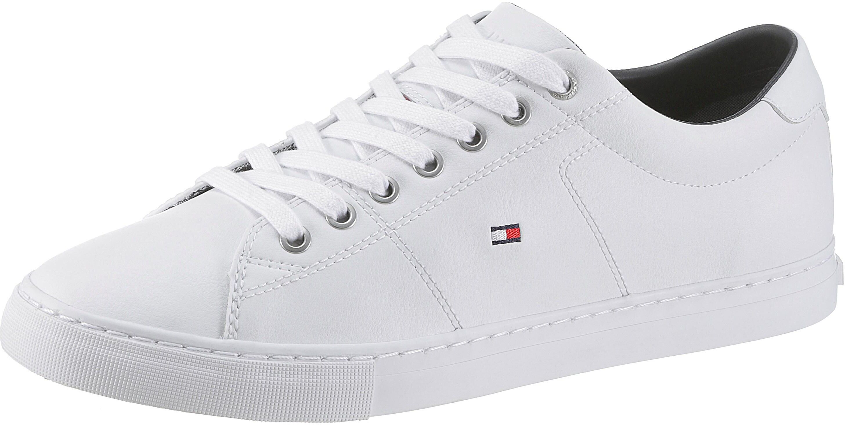 Sneaker TOMMY HILFIGER "ESSENTIAL LEATHER SNEAKER", Herren, Gr. 41, weiss (weiß), Leder, Schuhe Sneaker, Freizeitschuh, Halbschuh, Schnürschuh mit Flaggenstickerei weiß 41