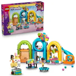 LEGO Friends 42686 Cooler Indoor-Spielplatz, Spielzeug mit Puppen