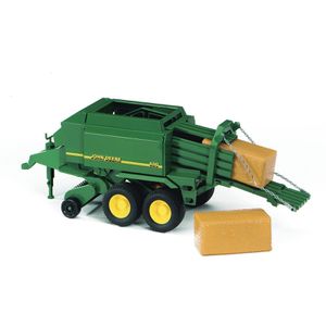 bruder 02017 John Deere Großballenpresse, Maßstab 1:16