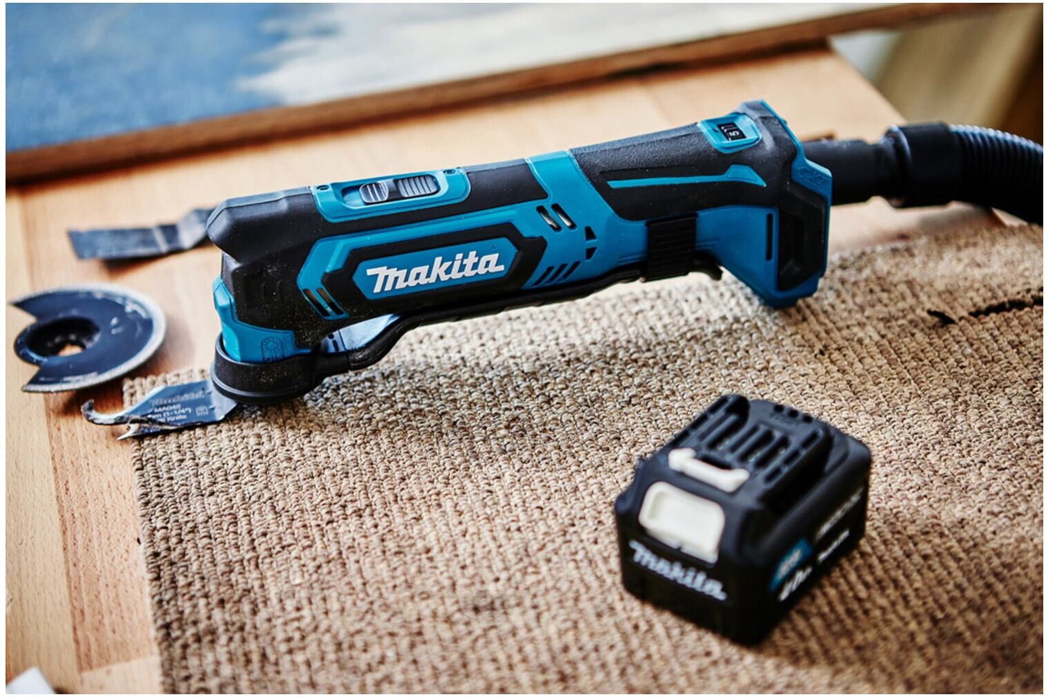 Makita Akku-Multifunk-Werkzeug 10,8V TM30DSMJX5)