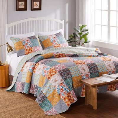 Carlie Calico Patchwork Cotton Quilt Set by Greenland Home Fashions in Calico Patches (Size TWIN)
