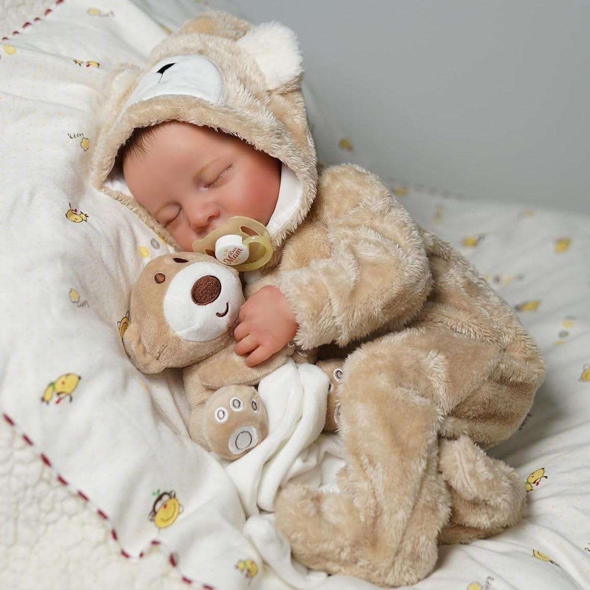 Reborn Baby Pop Slapende Jongen in Berenkostuum - 48 cm