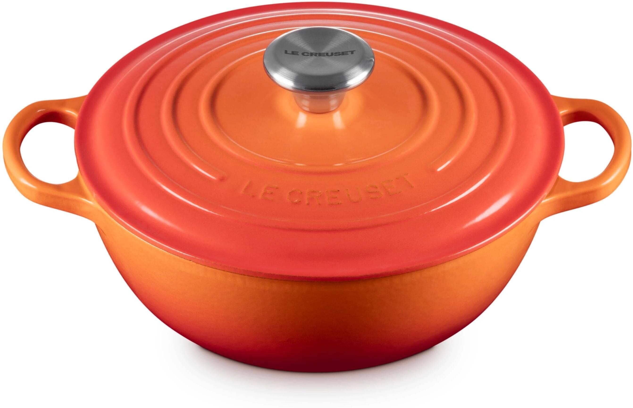 Bräter LE CREUSET "La Marmite Signature 24 cm", orange, B:32,1cm H:15,3cm L:25,2cm Ø:24cm, Töpfe, Bräter, Emaillierter Schmortopf aus hochwertigem Gusseisen orange 3,1 l + Ø 24cm + Höhe 15,3cm